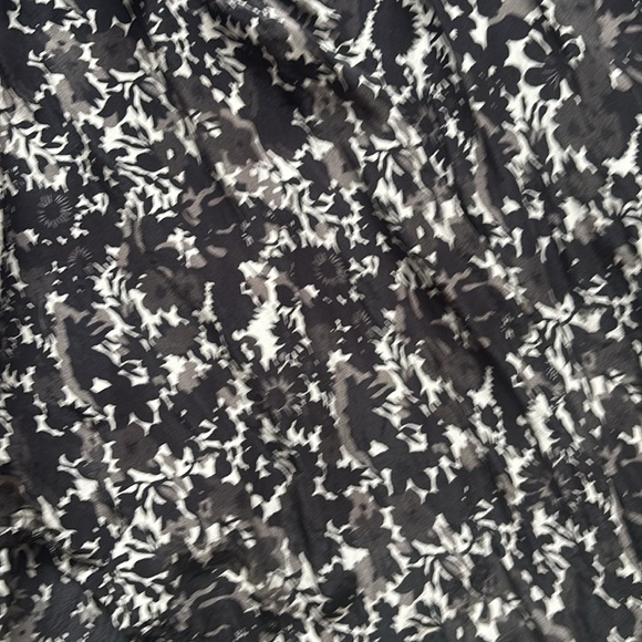 Desigual | Asymmetric Patch Print Dress / Make Love Not War / Floral Size 38 - Picture 13 of 16